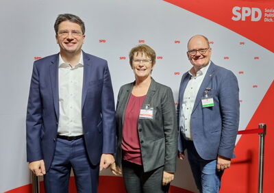 Claudia Müller und Georg Wiedemann mit Florian v. Brunn, beim Landesparteitag in München Ende Oktober